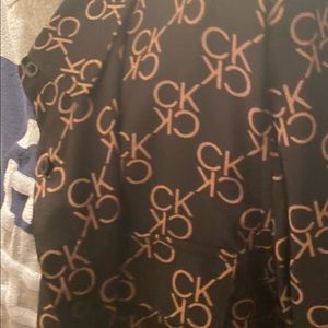 Calvin Klein Women’s button up collared blouse